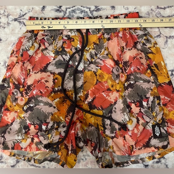 Free People Switchback Shorts NWOT 
Size Small - Picture 7 of 11